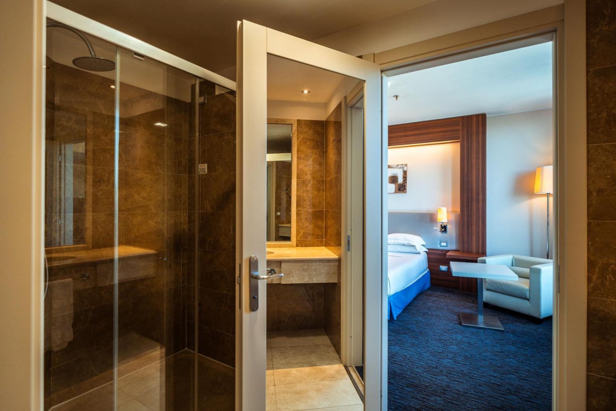 Delta Hotels By Marriott Olbia Sardinia Exterior foto